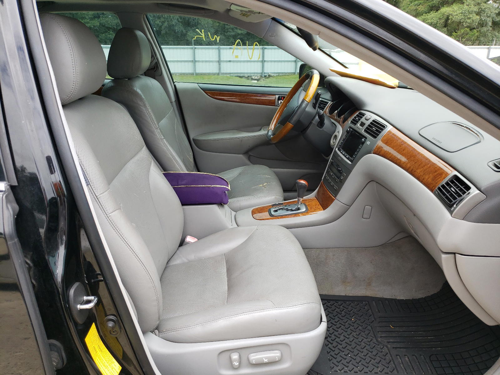 Photo 5 from auction – 2005 LEXUS ES 330 with VIN JTHBA30G955124555