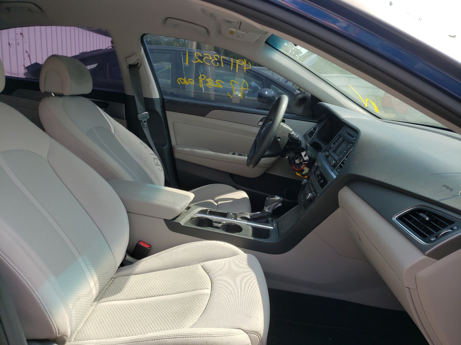 Photo 5 from auction – 2015 HYUNDAI SONATA SE with VIN 5NPE24AF7FH172399
