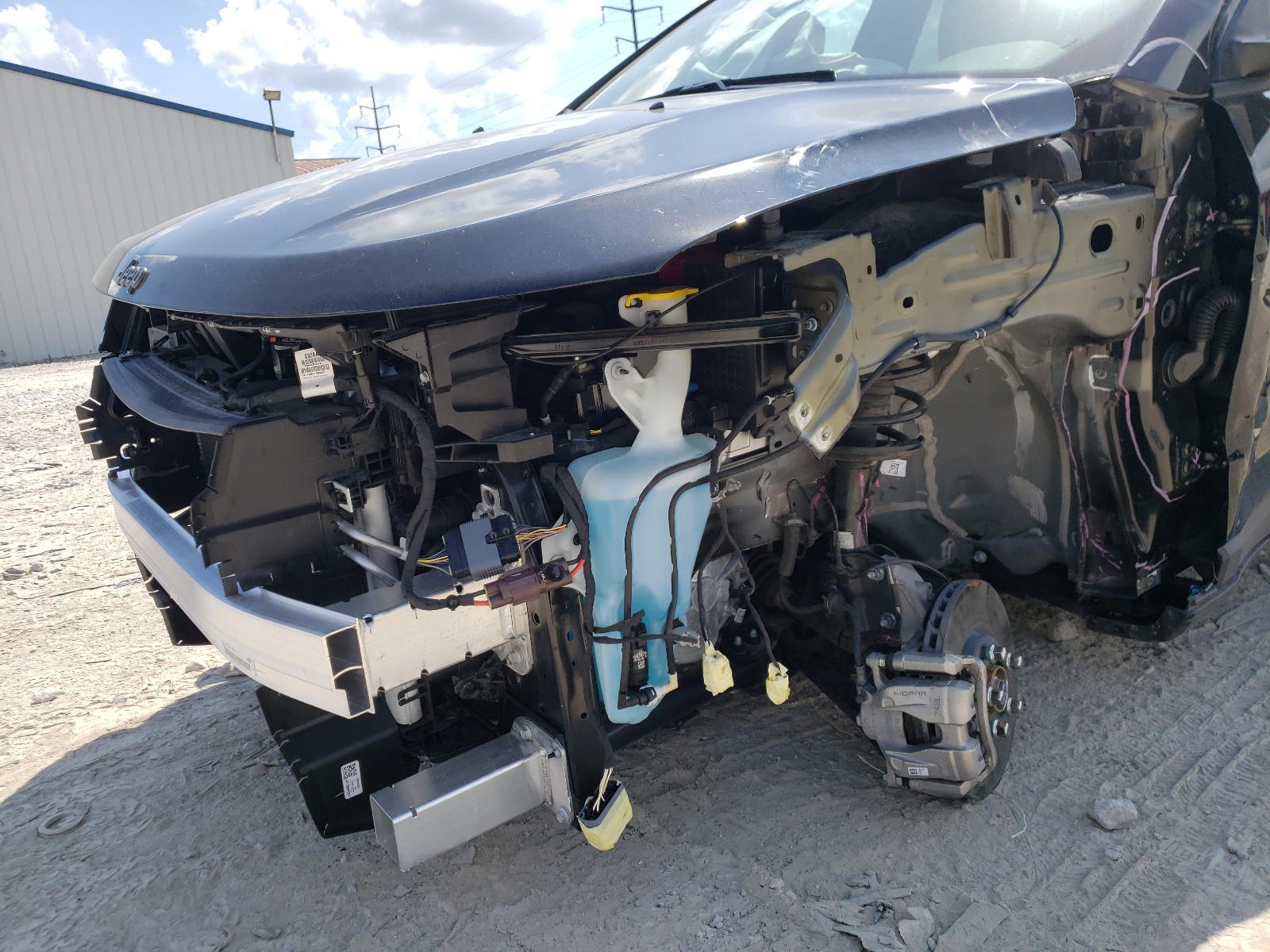 Photo 9 from auction – 2021 JEEP COMPASS 80 with VIN 3C4NJDEB2MT537160