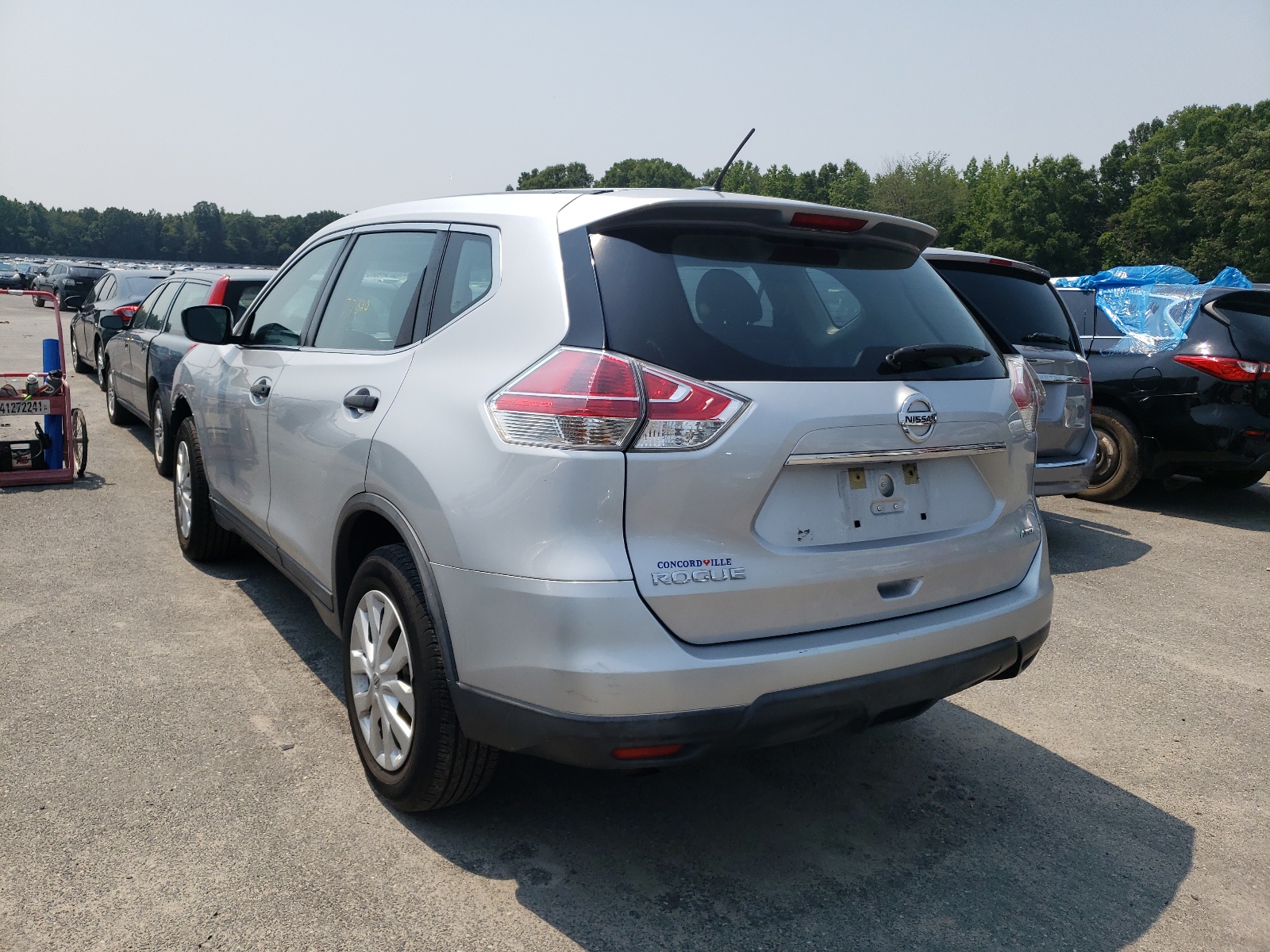Photo 3 from auction – 2016 NISSAN ROGUE S with VIN KNMAT2MV9GP676297