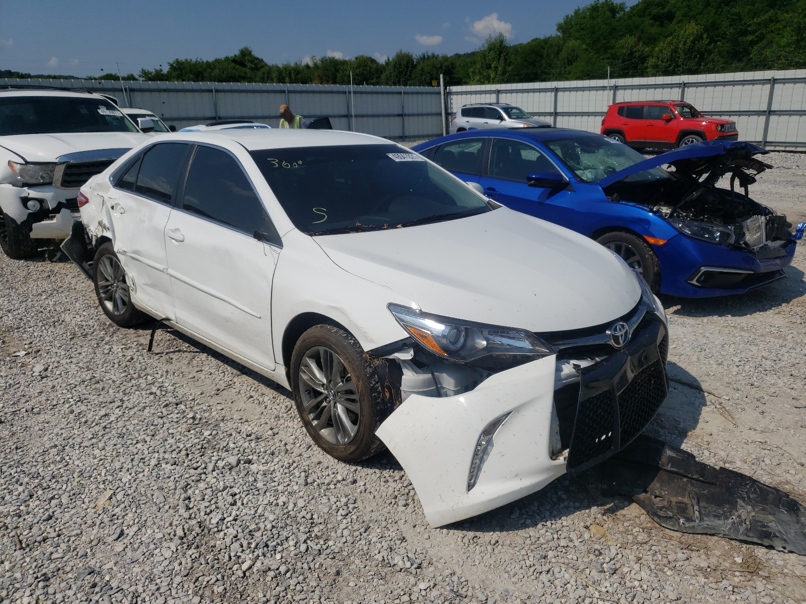 TOYOTA CAMRY LE 2017 with VIN 4T1BF1FK0HU700204 - Photo from auction