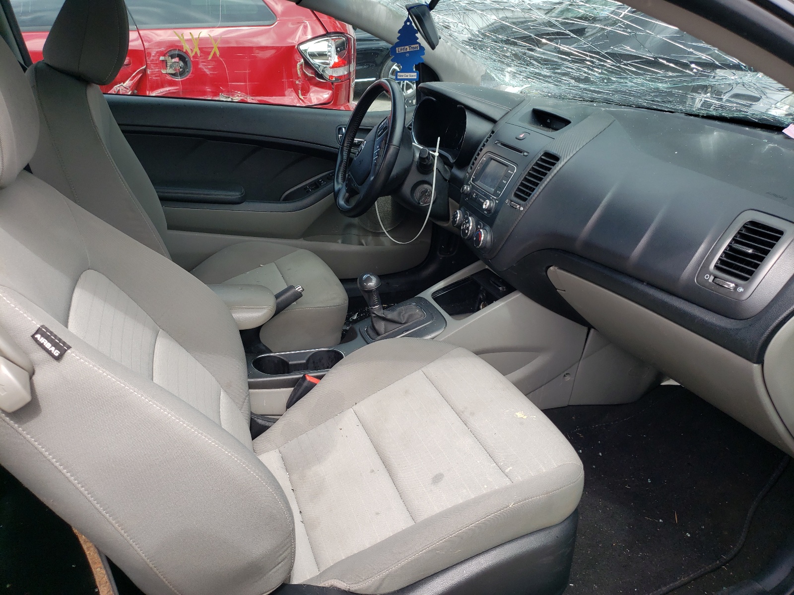 Foto 5 de la subasta – 2014 KIA FORTE EX con VIN KNAFX6A89E5202534
