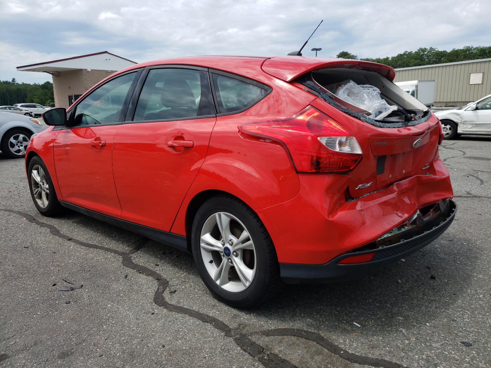 Photo 3 from auction – 2014 FORD FOCUS SE with VIN 1FADP3K21EL409018