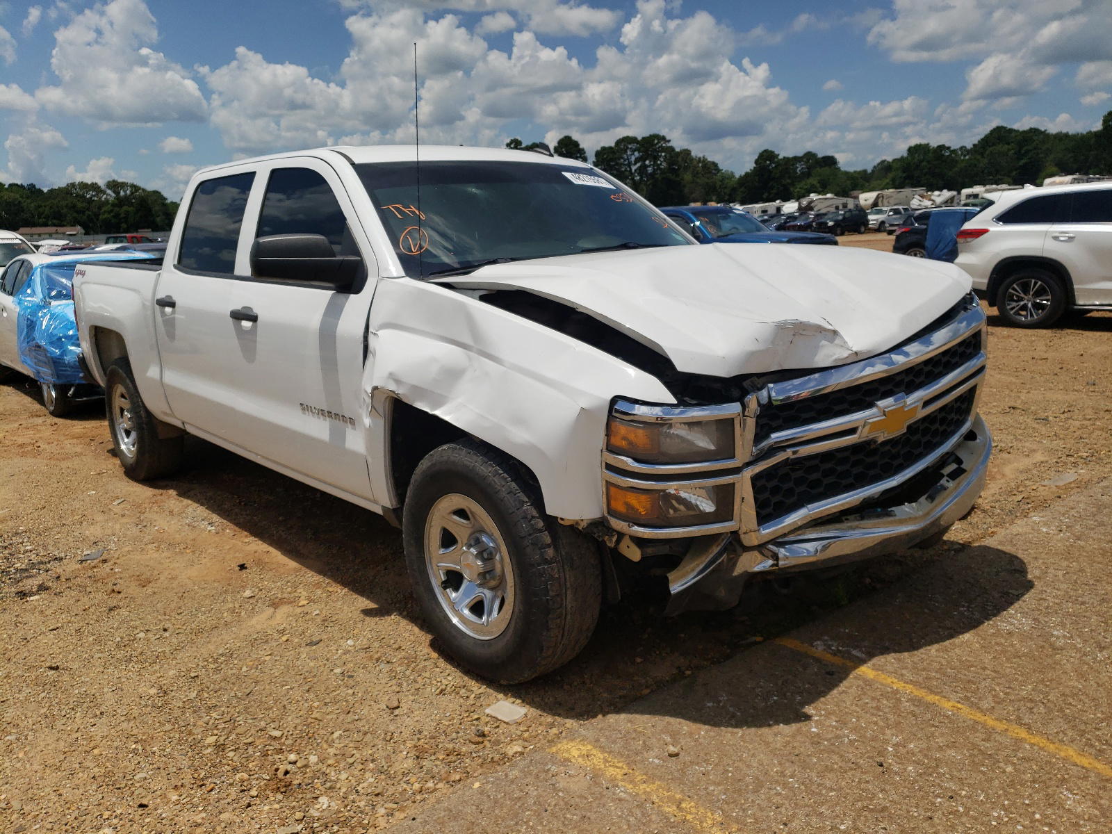 CHEVROLET SILVERADO 2014 with VIN 3GCUKPEH7EG240331 - Photo from auction