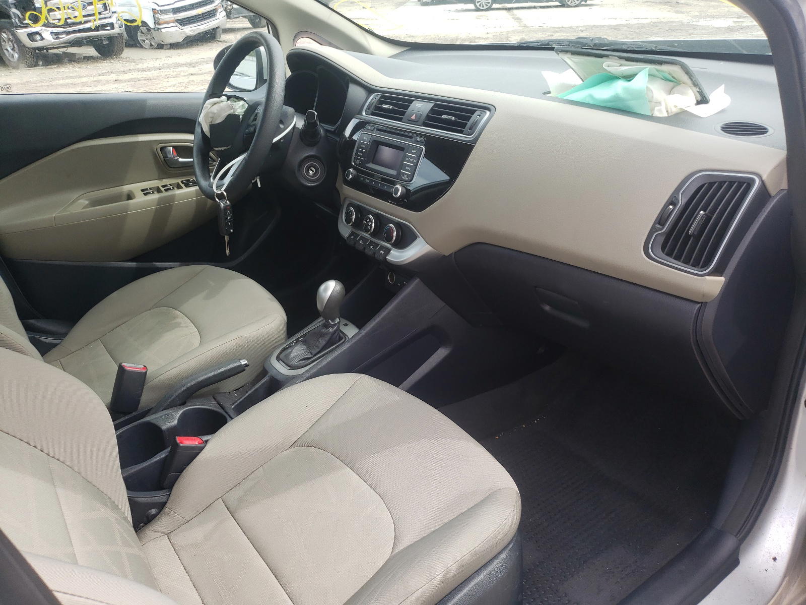 Photo 5 from auction – 2017 KIA RIO LX with VIN KNADM4A37H6043794