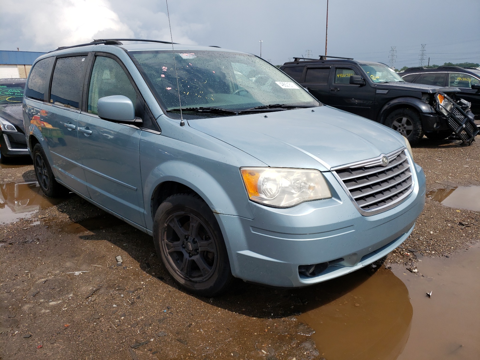 CHRYSLER TOWN & COU 2008 with VIN 2A8HR54P78R745044 - Photo from auction