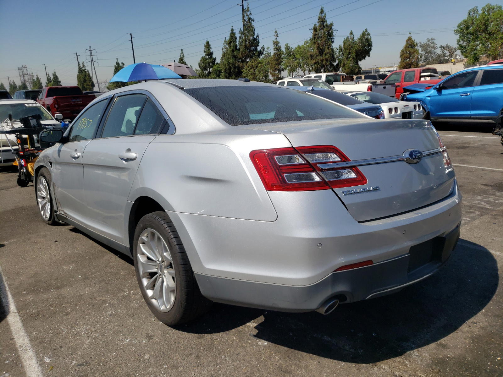 Photo 3 from auction – 2015 FORD TAURUS LIM with VIN 1FAHP2F86FG171056