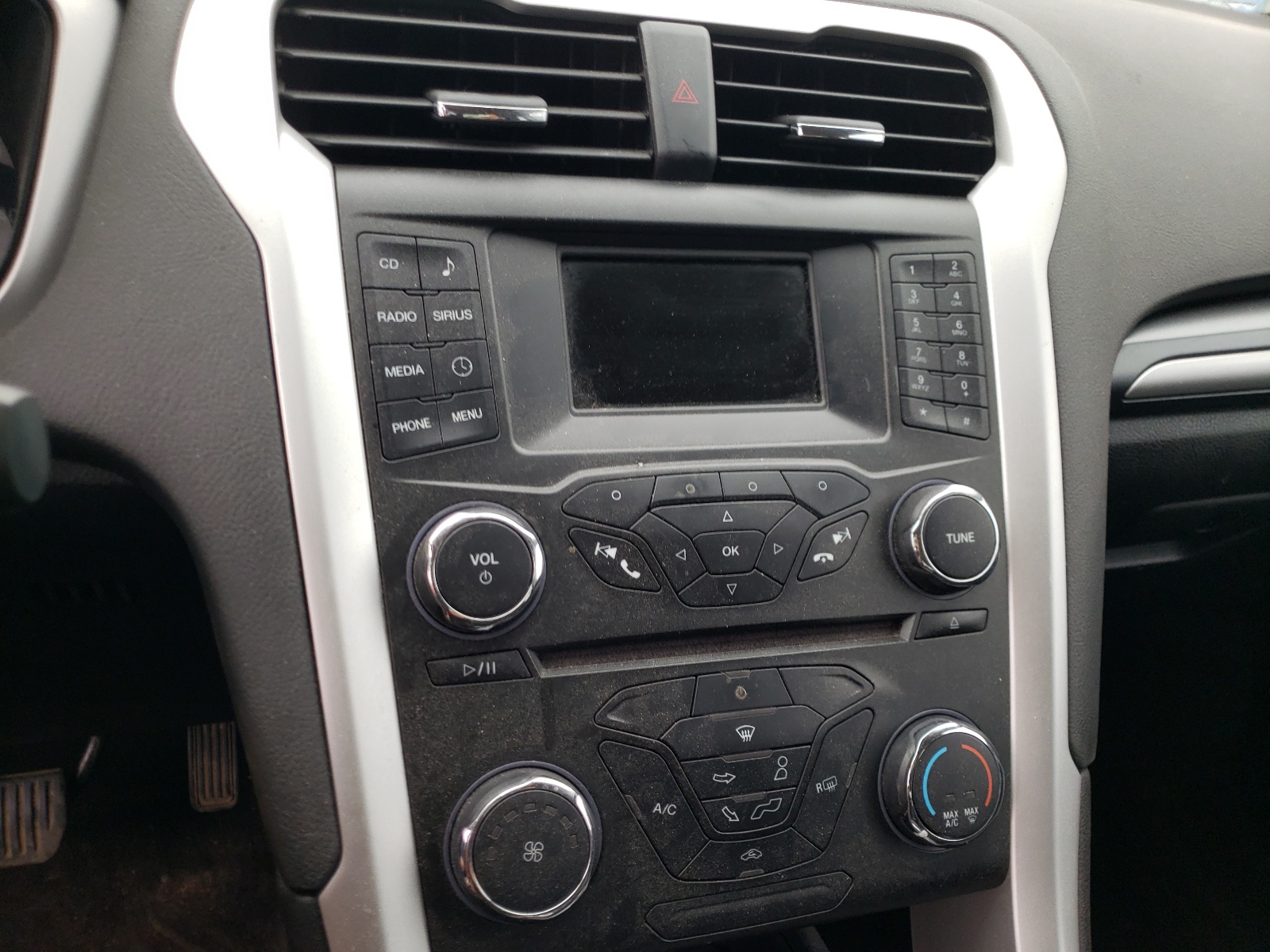Photo 9 from auction – 2015 FORD FUSION SE with VIN 3FA6P0H73FR132045