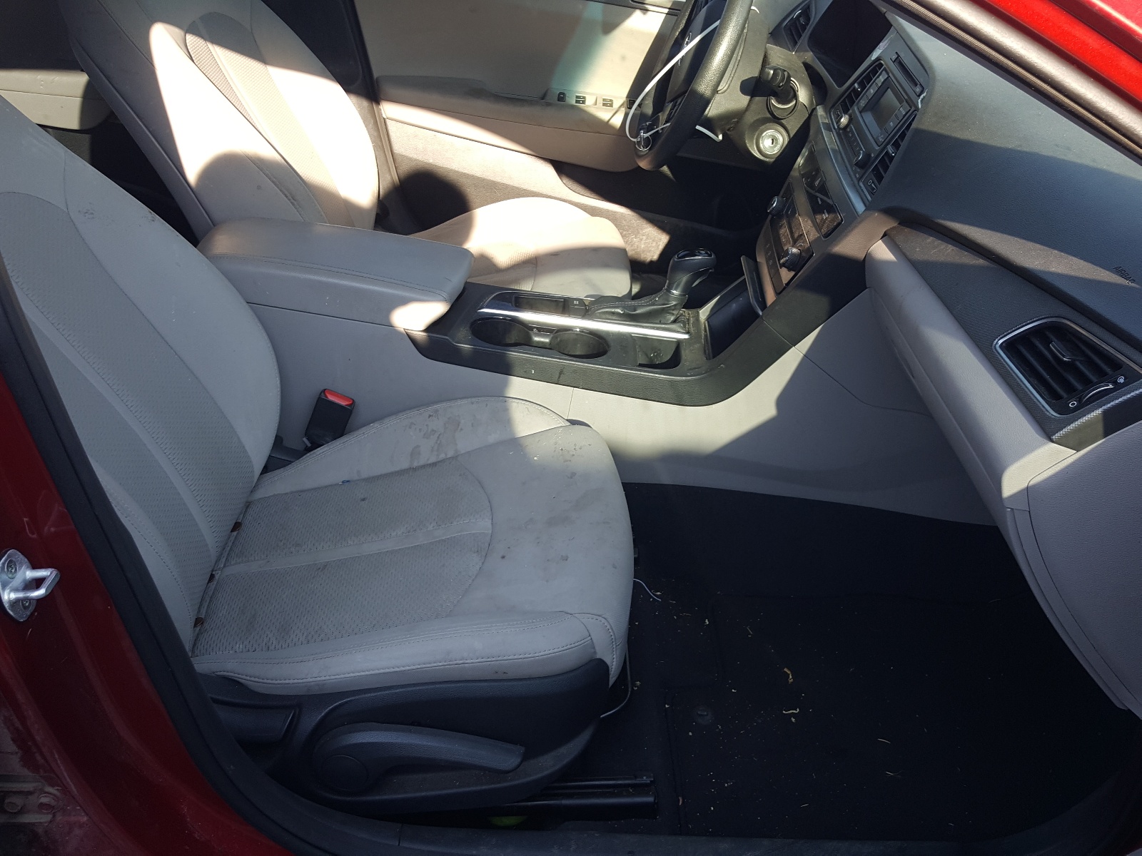Photo 5 from auction – 2015 HYUNDAI SONATA SE with VIN 5NPE24AF5FH005748