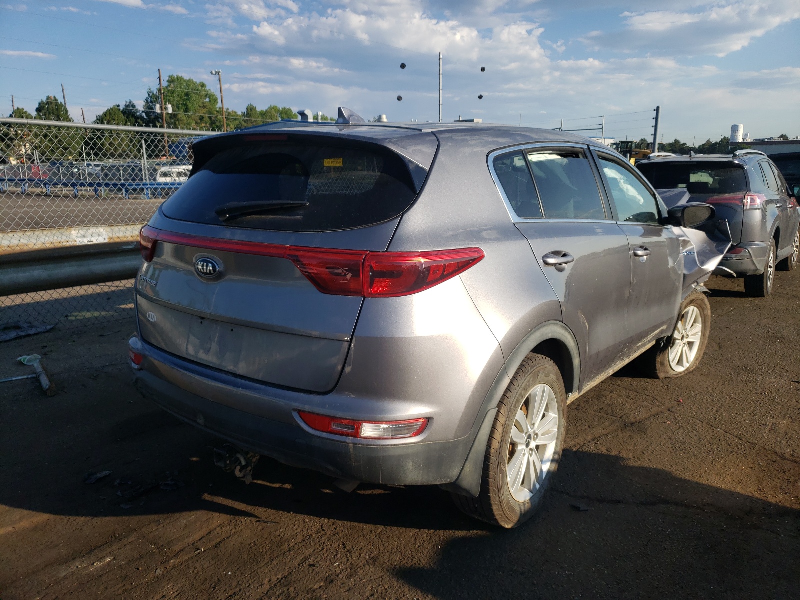 Photo 4 from auction – 2017 KIA SPORTAGE L with VIN KNDPMCAC5H7158754