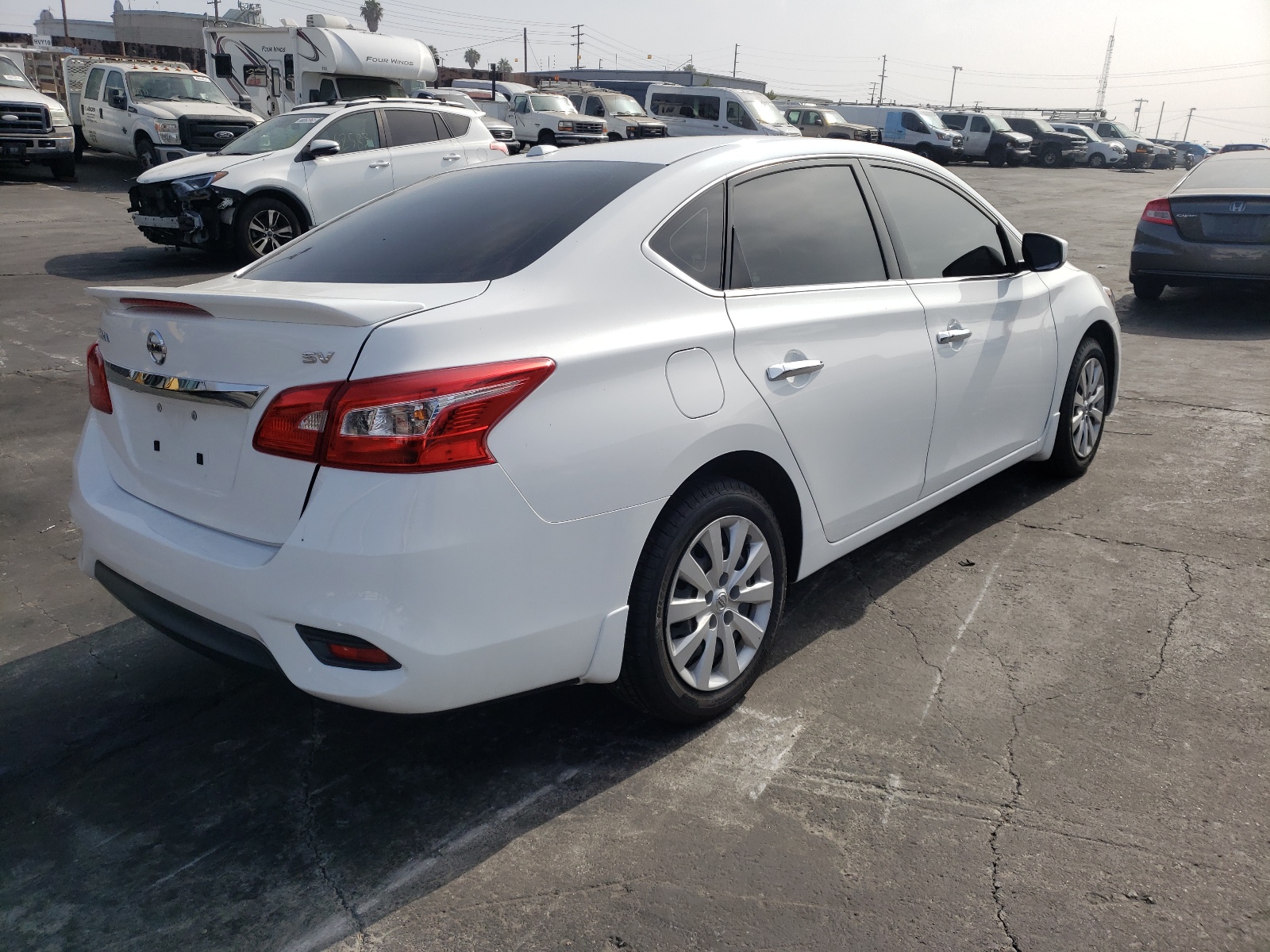 Photo 4 from auction – 2017 NISSAN SENTRA S with VIN 3N1AB7AP6HL641271