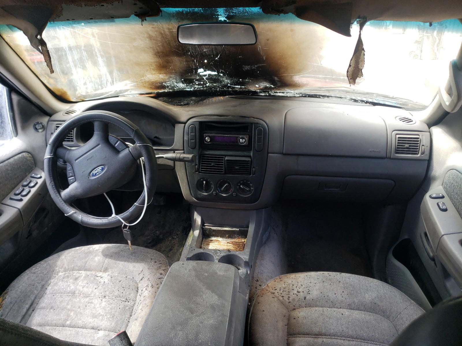 Photo 9 from auction – 2002 FORD EXPLORER X with VIN 1FMZU62K32ZC94369