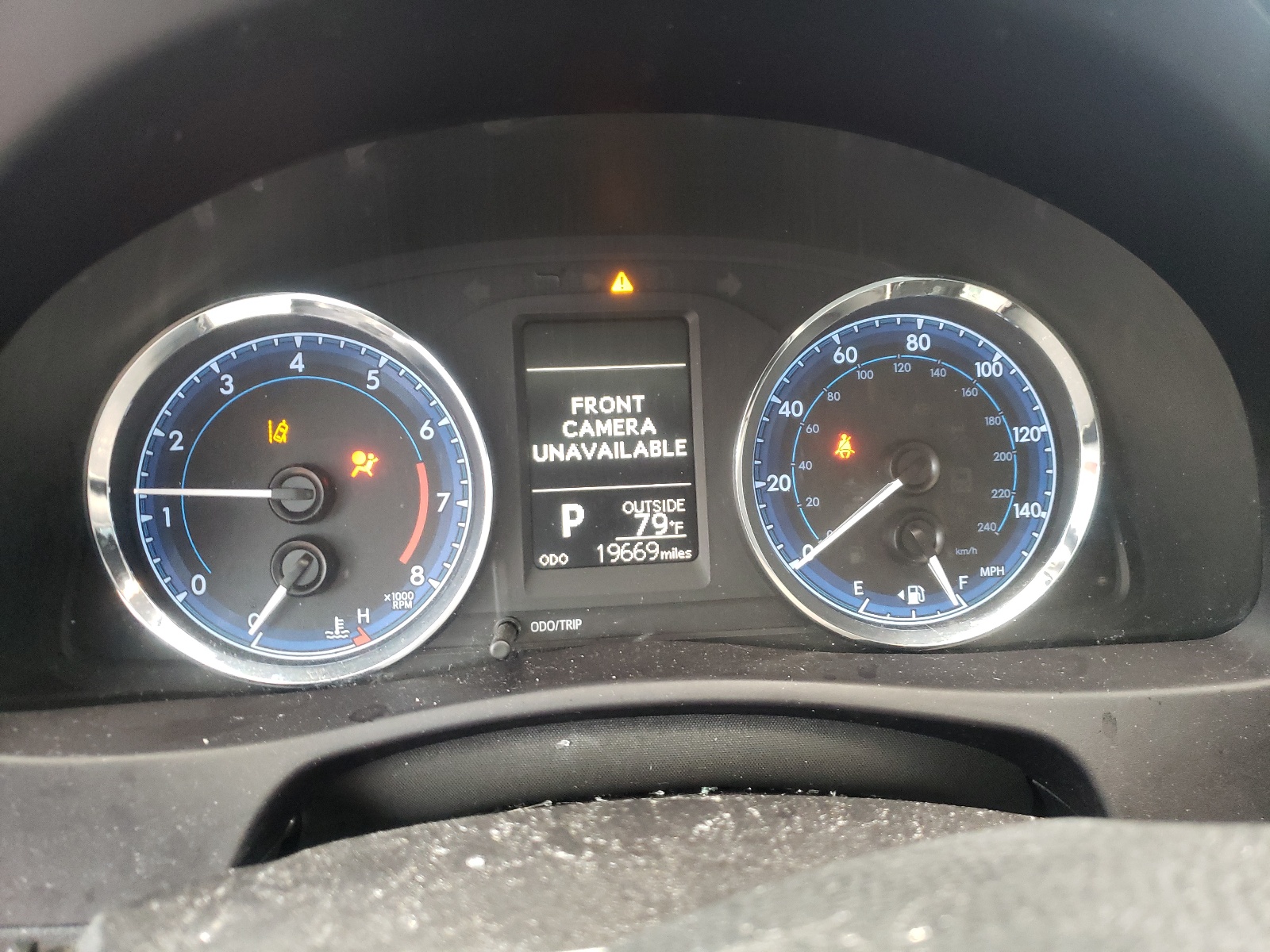 Photo 8 from auction – 2018 TOYOTA COROLLA L with VIN 5YFBURHE0JP740978