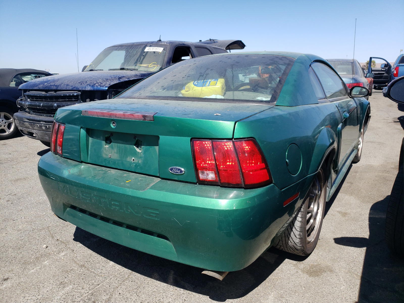 Photo 4 from auction – 2000 FORD MUSTANG with VIN 1FAFP4044YF184227