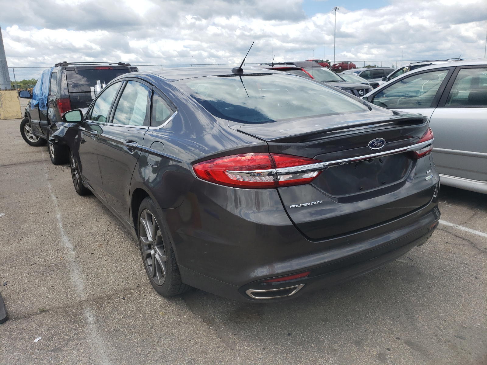 Photo 3 from auction – 2017 FORD FUSION with VIN 3FA6P0T95HR145276