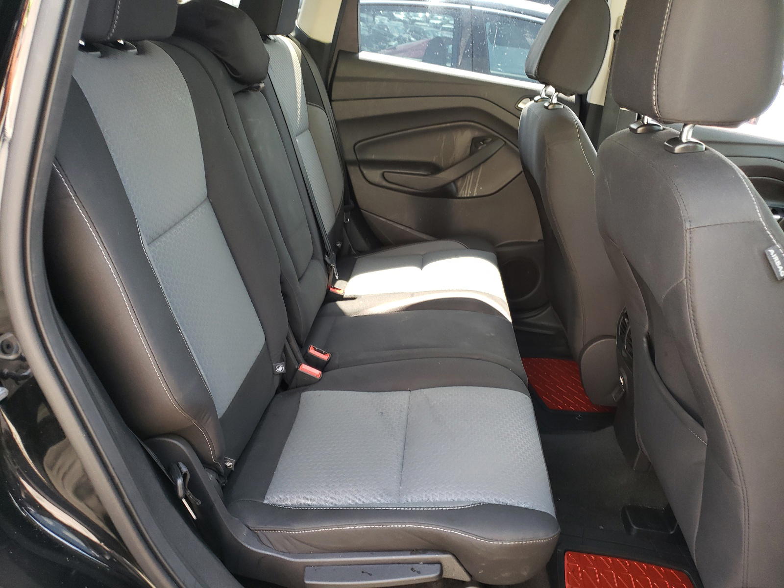 Photo 6 from auction – 2017 FORD ESCAPE SE with VIN 1FMCU0G91HUB67778