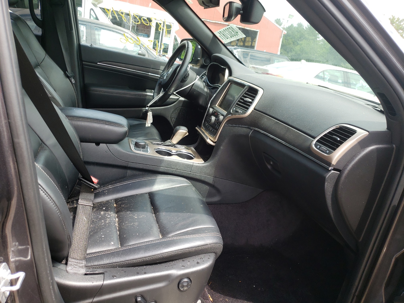Photo 5 from auction – 2017 JEEP GRAND CHER with VIN 1C4RJFBG8HC735529
