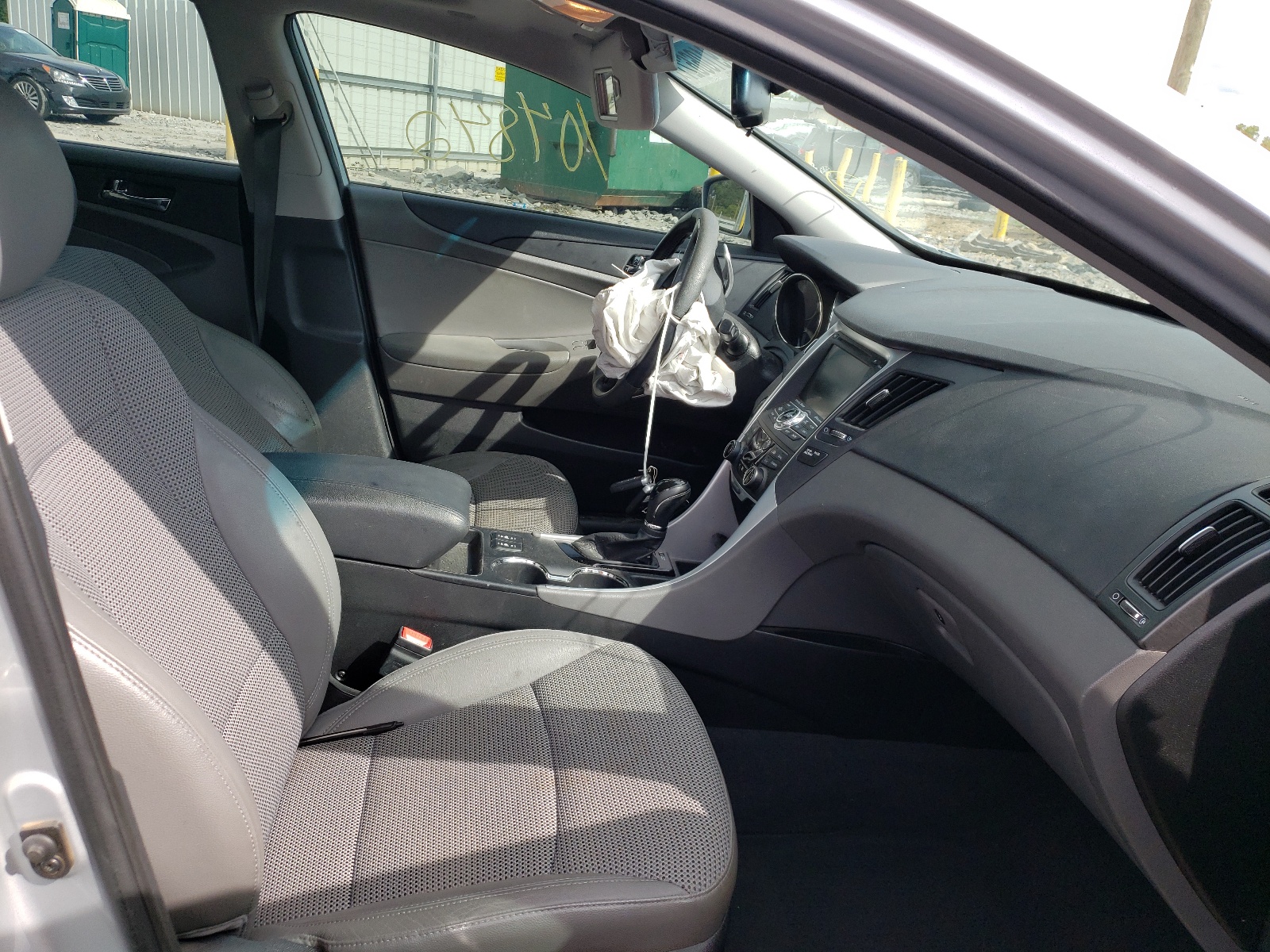 Photo 5 from auction – 2013 HYUNDAI SONATA SE with VIN 5NPEC4AB0DH536931