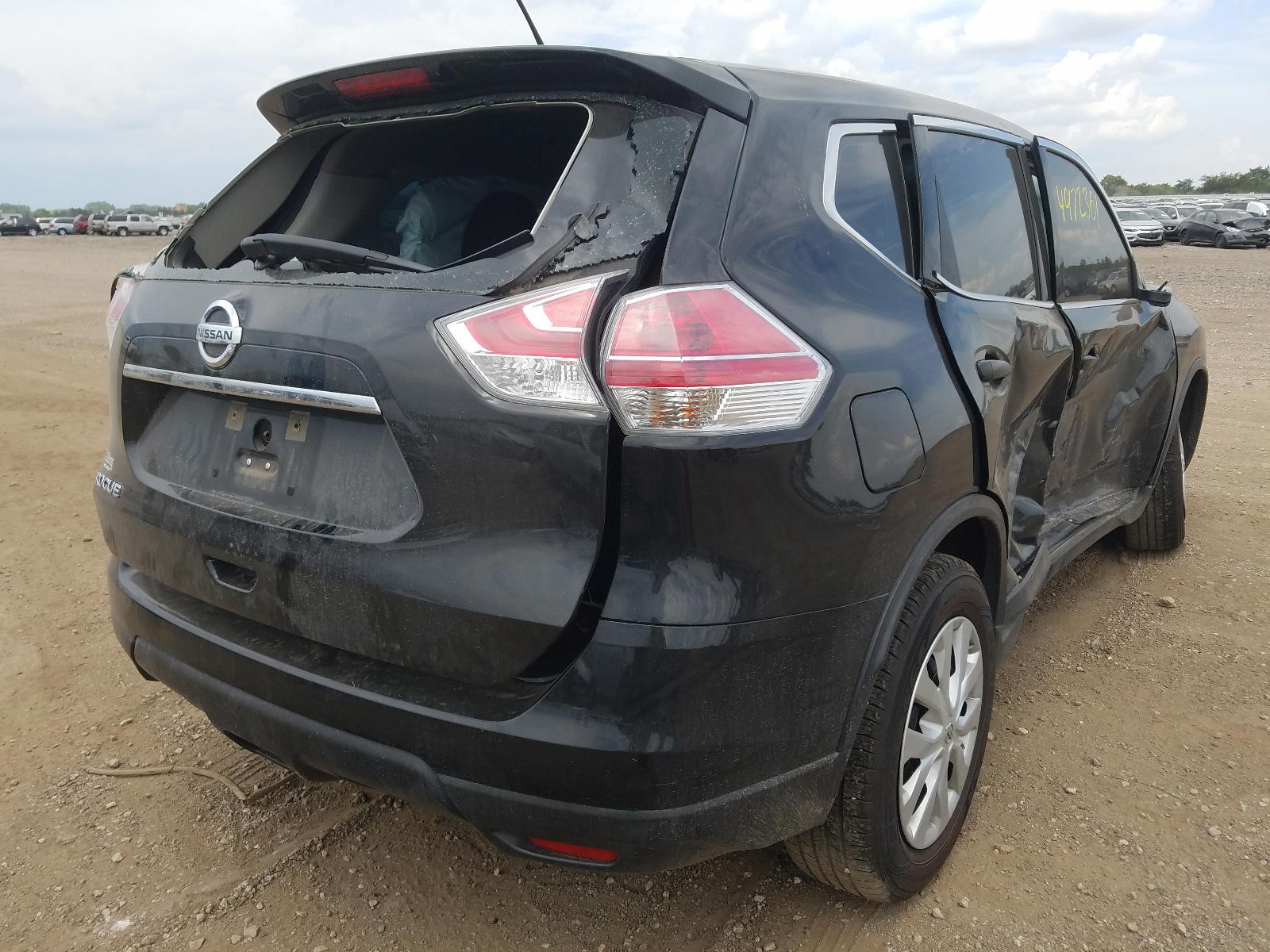 Photo 4 from auction – 2016 NISSAN ROGUE S with VIN KNMAT2MT8GP691310