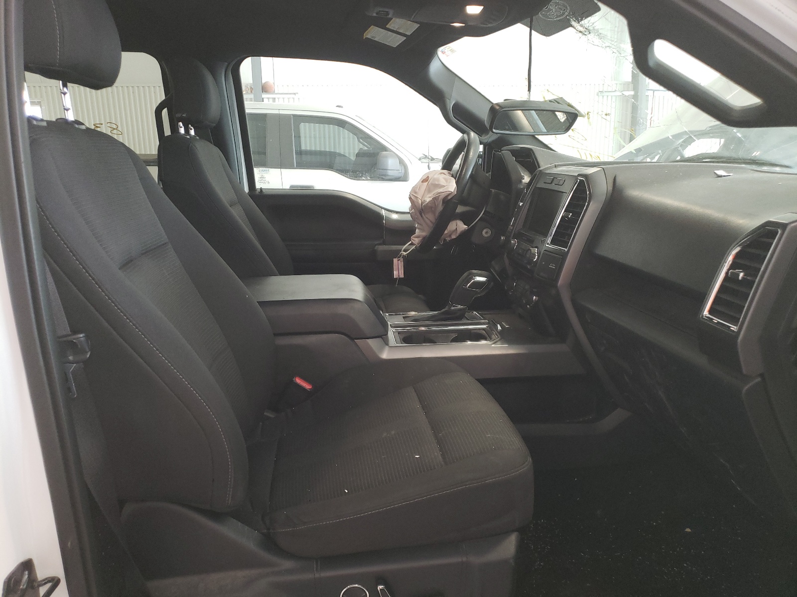Photo 5 from auction – 2015 FORD F150 SUPER with VIN 1FTEW1EP8FKE49911