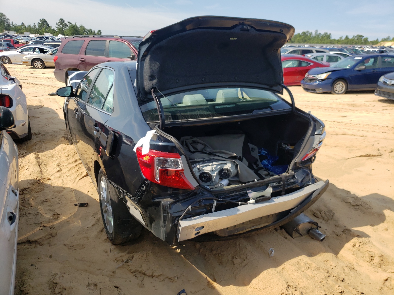 Photo 3 from auction – 2012 TOYOTA CAMRY HYBR with VIN 4T1BD1FK5CU005389