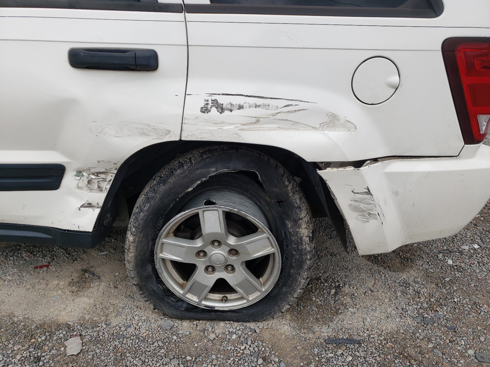 Photo 9 from auction – 2005 JEEP GRAND CHER with VIN 1J4GR48K55C561747