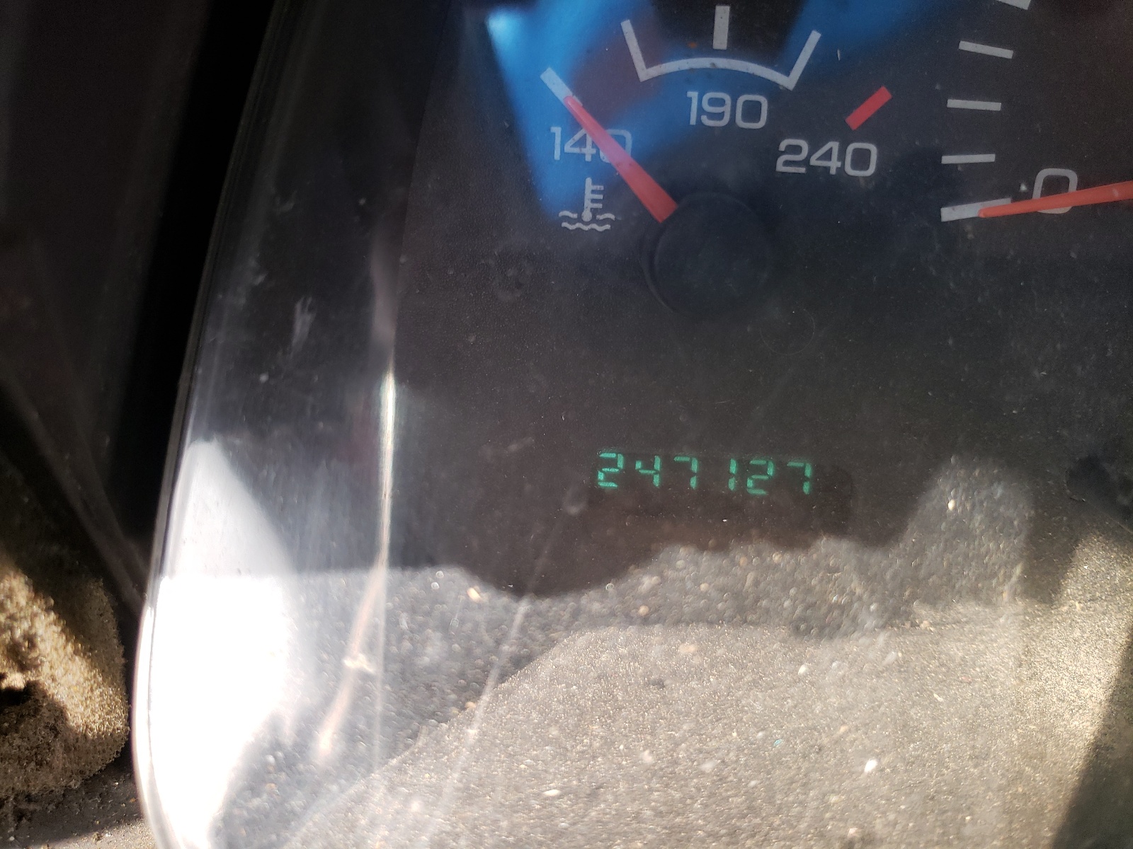 Photo 8 from auction – 1999 DODGE RAM 2500 with VIN 1B7KF2367XJ525225