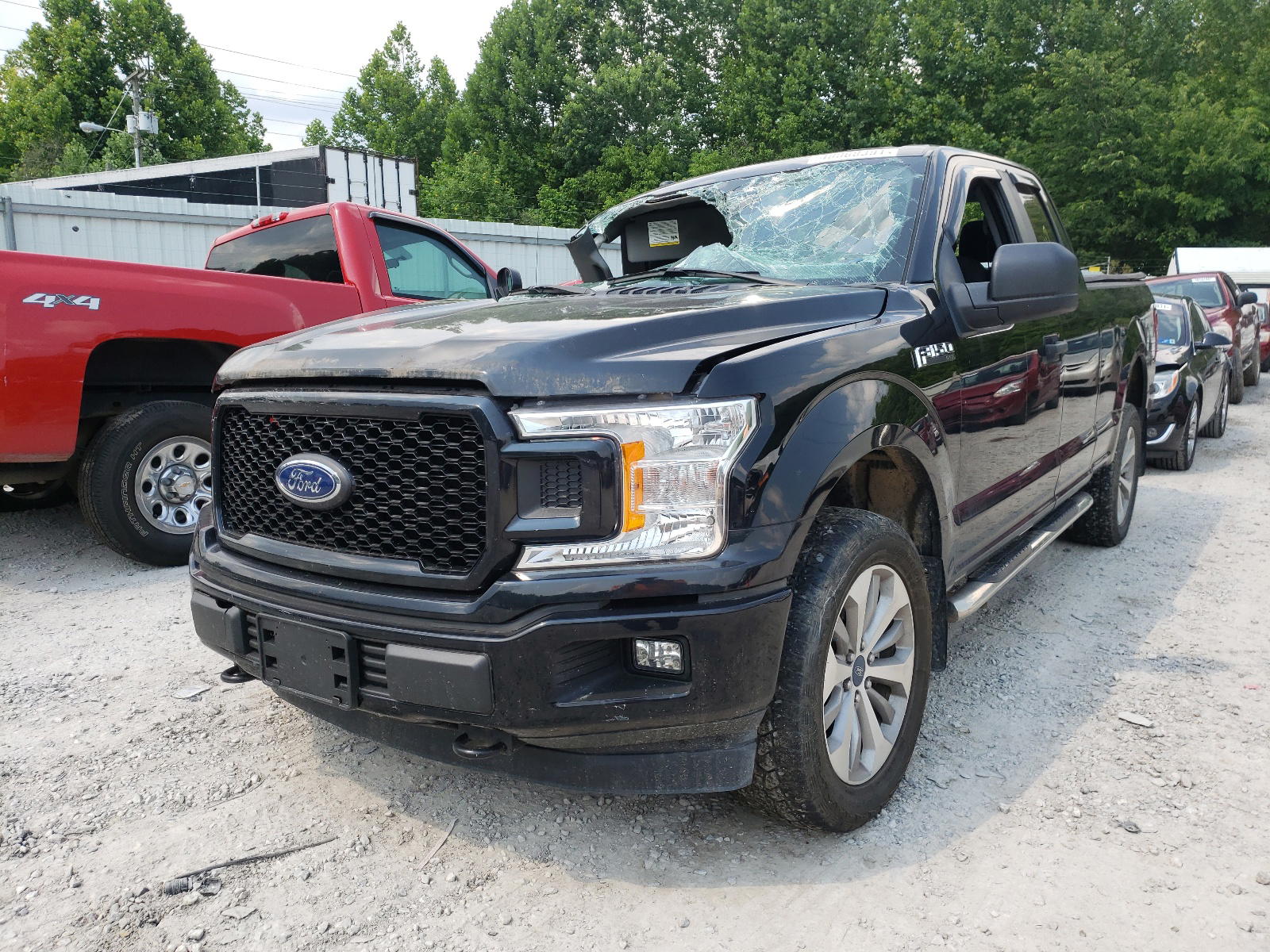Photo 2 from auction – 2018 FORD F150 SUPER with VIN 1FTFX1E50JFC13027