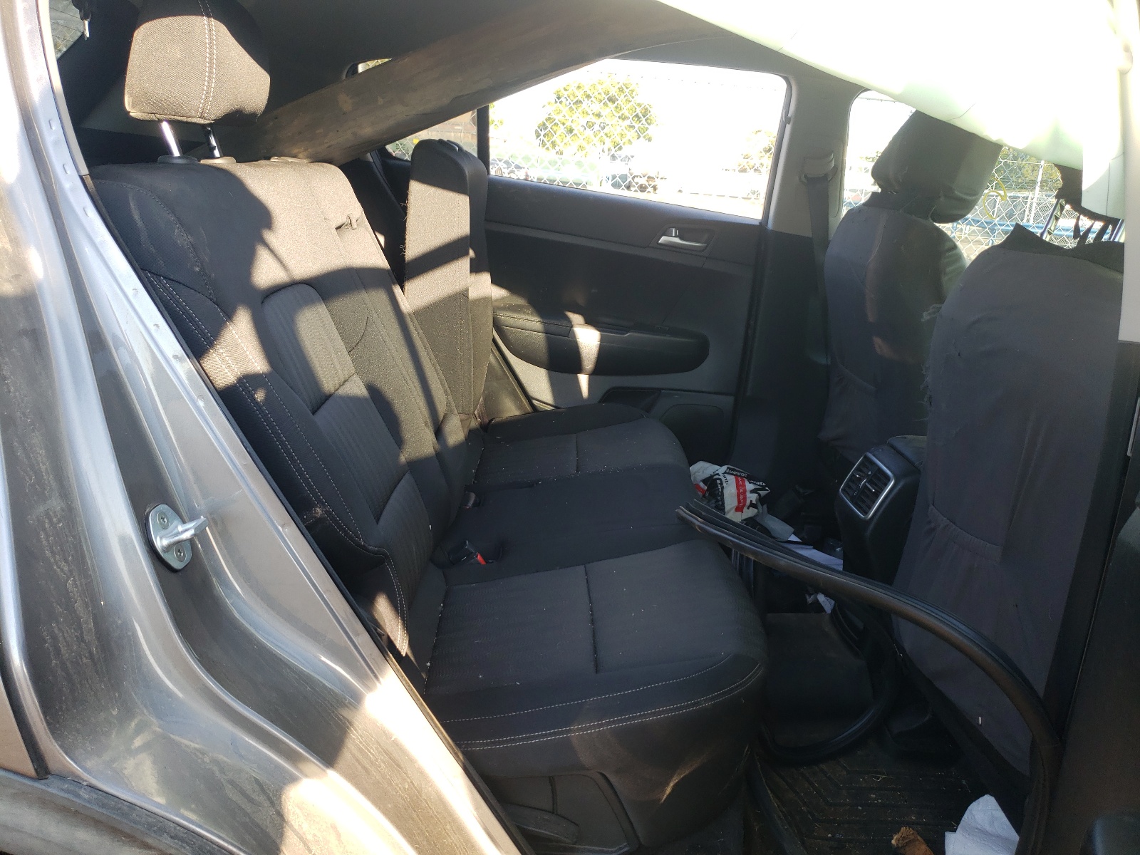 Photo 6 from auction – 2017 KIA SPORTAGE L with VIN KNDPMCAC5H7158754