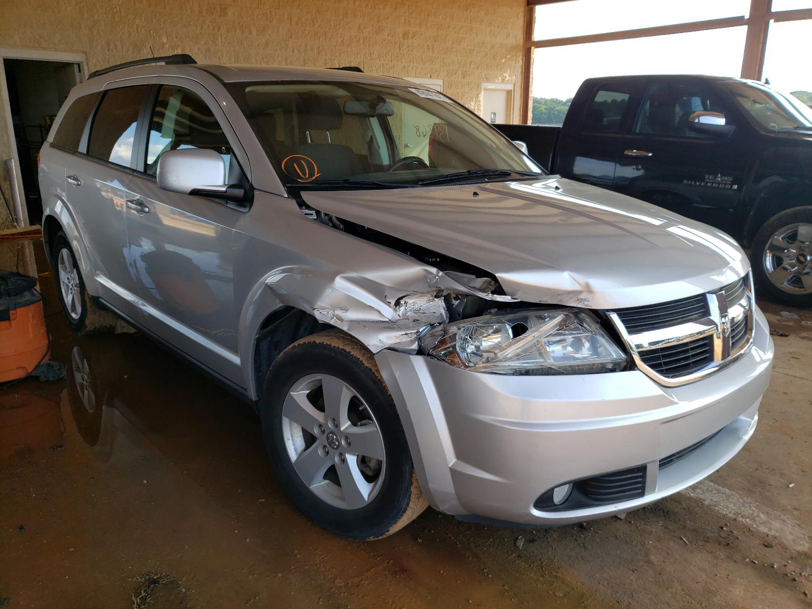 DODGE JOURNEY SX 2010 with VIN 3D4PG5FV2AT148555 - Photo from auction