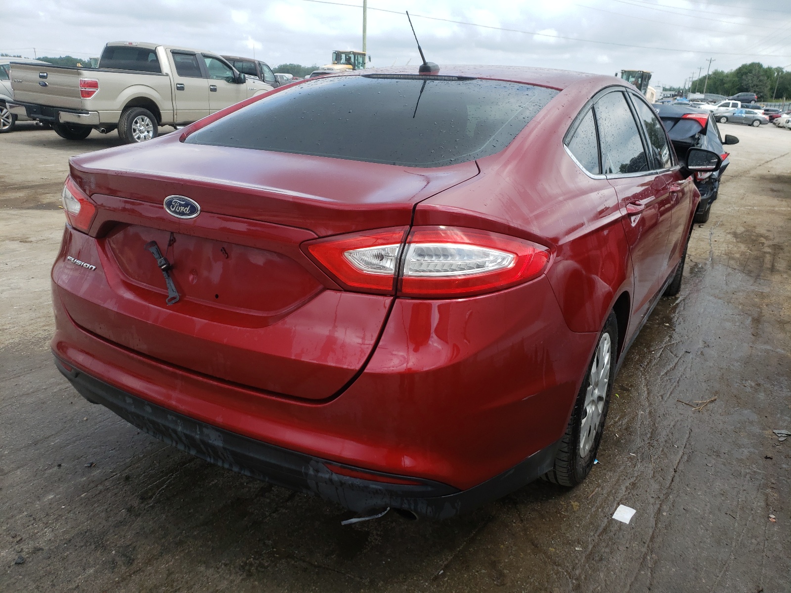 Photo 4 from auction – 2013 FORD FUSION S with VIN 3FA6P0G74DR258509