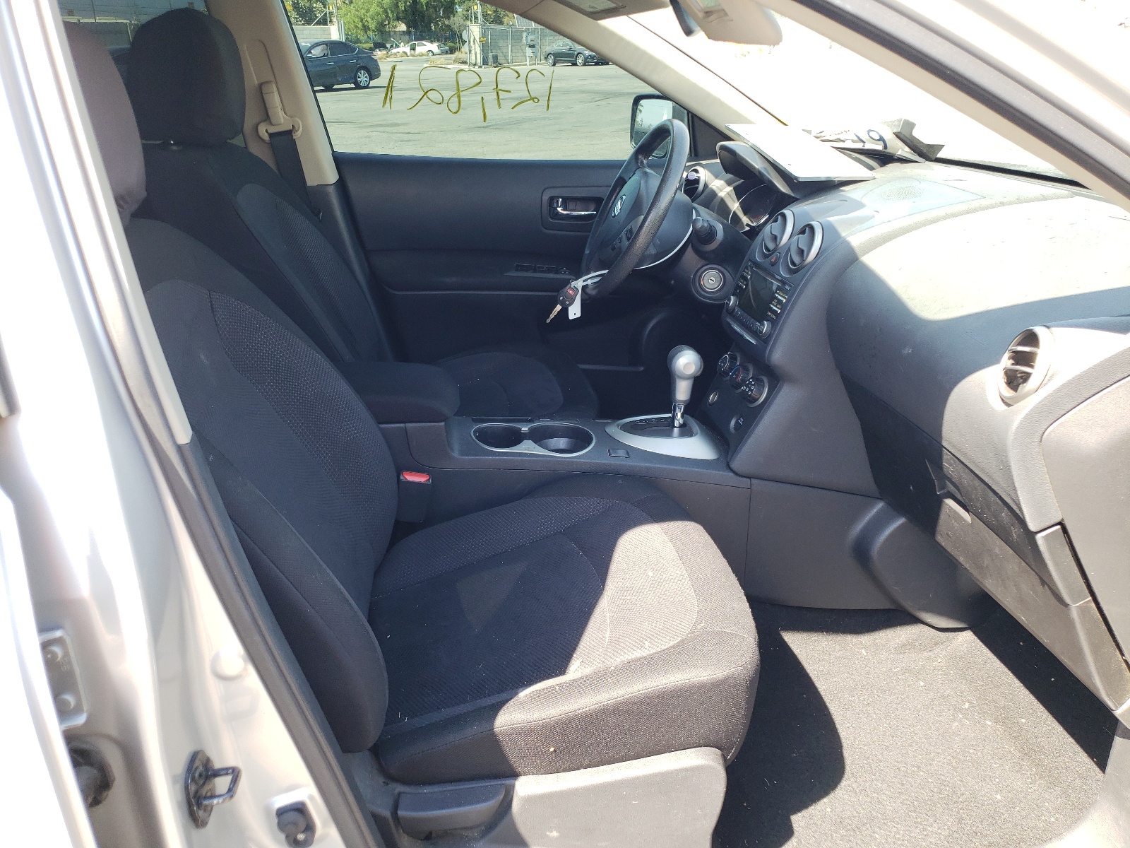 Photo 5 from auction – 2013 NISSAN ROGUE S with VIN JN8AS5MT6DW500641