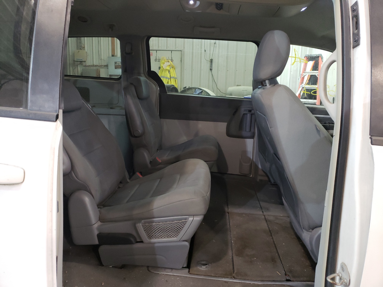 Photo 6 from auction – 2008 DODGE GRAND CARA with VIN 1D8HN54P18B177991