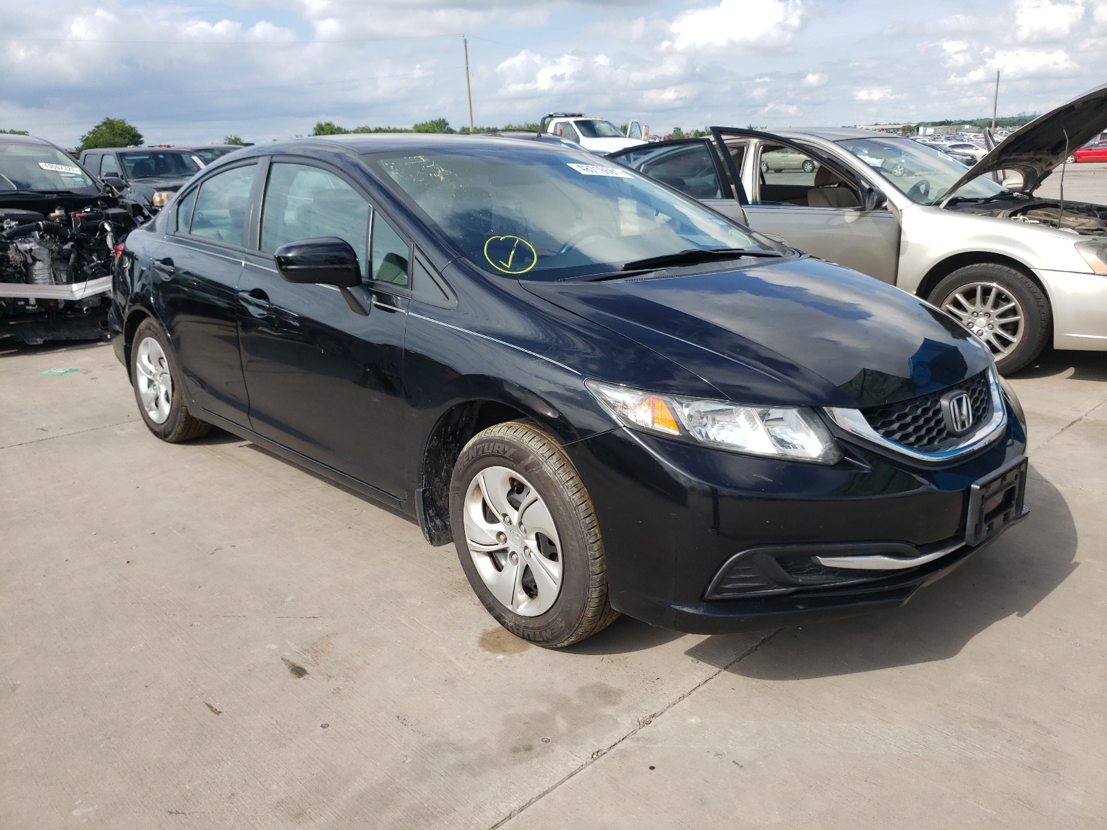 HONDA CIVIC LX 2015 with VIN 2HGFB2F57FH566567 - Photo from auction