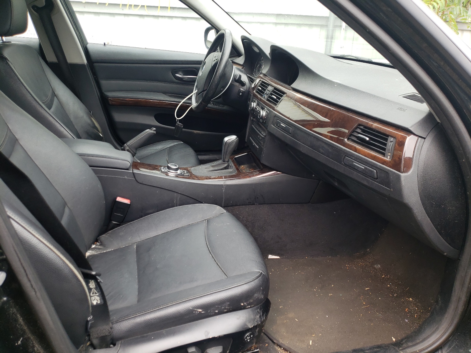 Photo 5 from auction – 2011 BMW 328 XI SUL with VIN WBAPK5C5XBA659730
