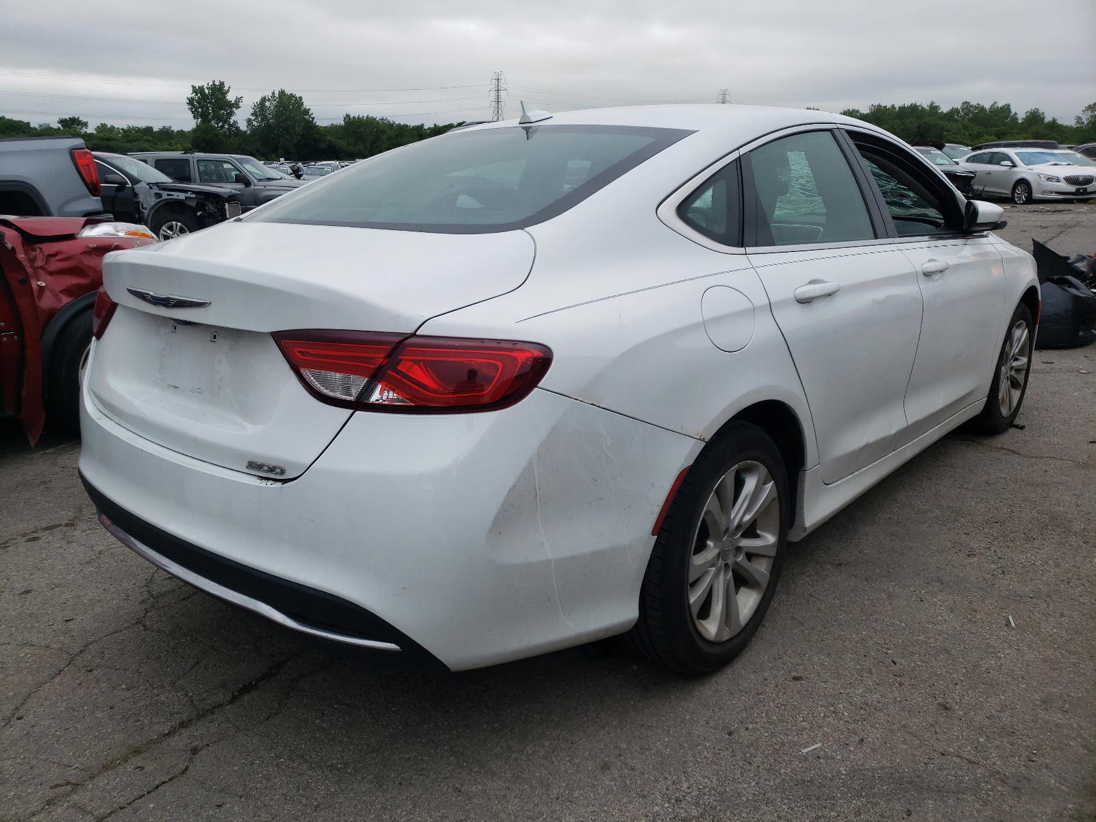 Photo 4 from auction – 2015 CHRYSLER 200 LIMITE with VIN 1C3CCCABXFN609375