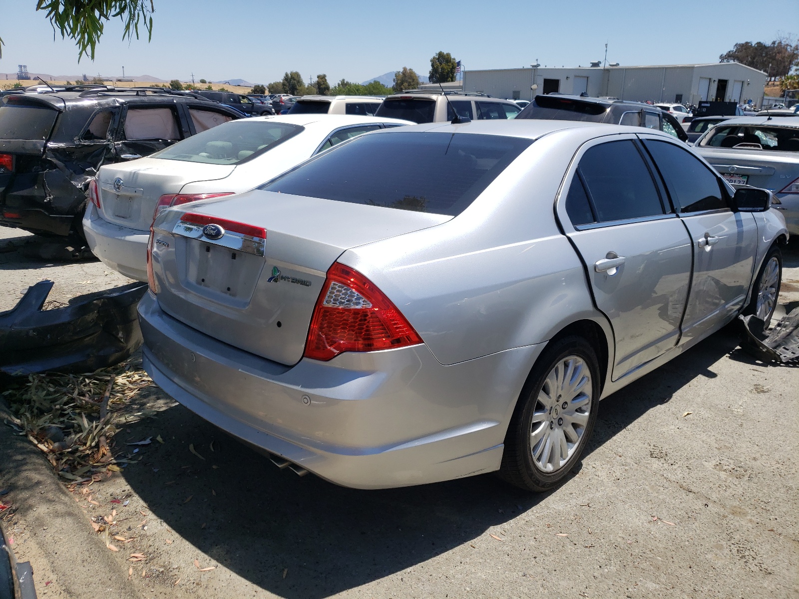 Photo 4 from auction – 2011 FORD FUSION HYB with VIN 3FADP0L38BR168044