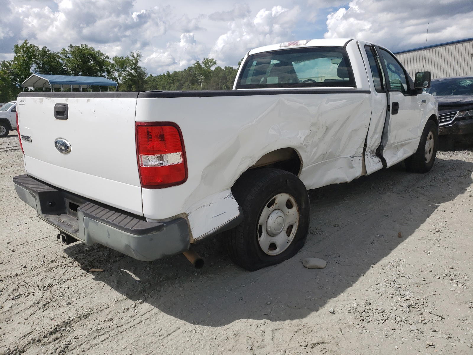 Photo 4 from auction – 2007 FORD F150 with VIN 1FTRF12257NA52845