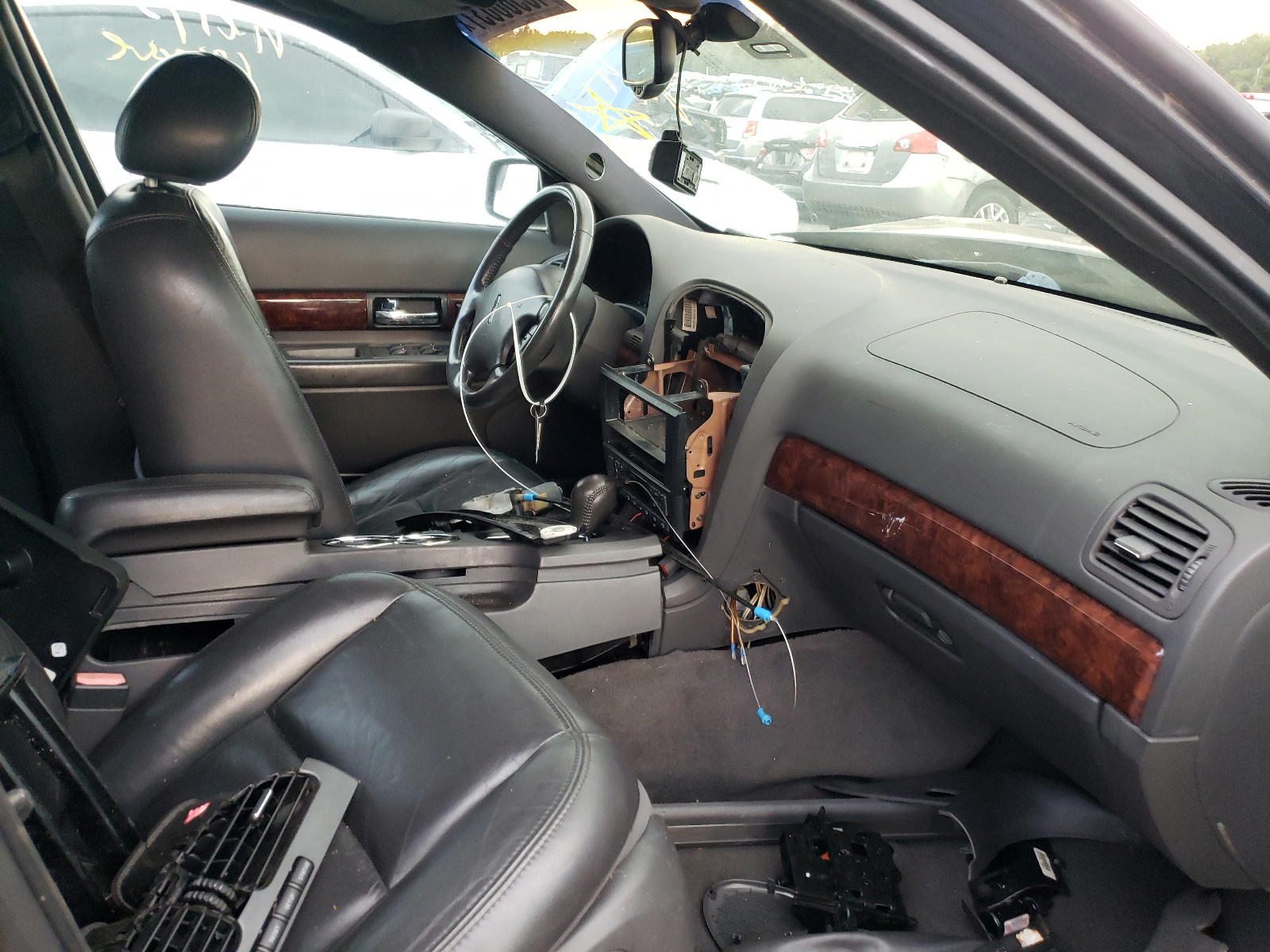 Photo 5 from auction – 2002 LINCOLN LS with VIN 1LNHM87A92Y693512