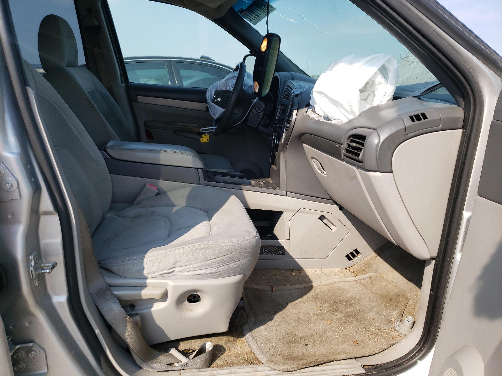 Photo 5 from auction – 2006 BUICK RENDEZVOUS with VIN 3G5DA03L96S551900