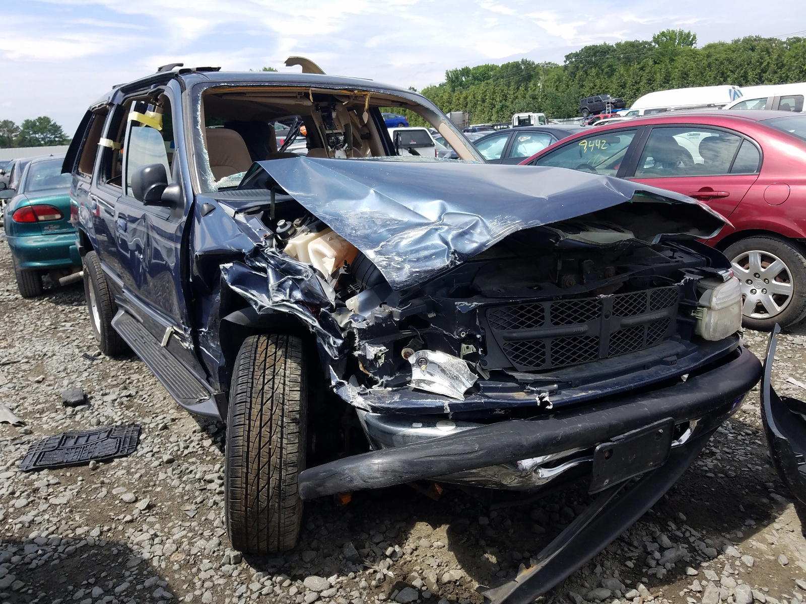 FORD EXPLORER 1998 with VIN 1FMZU34E8WZA44699 - Photo from auction