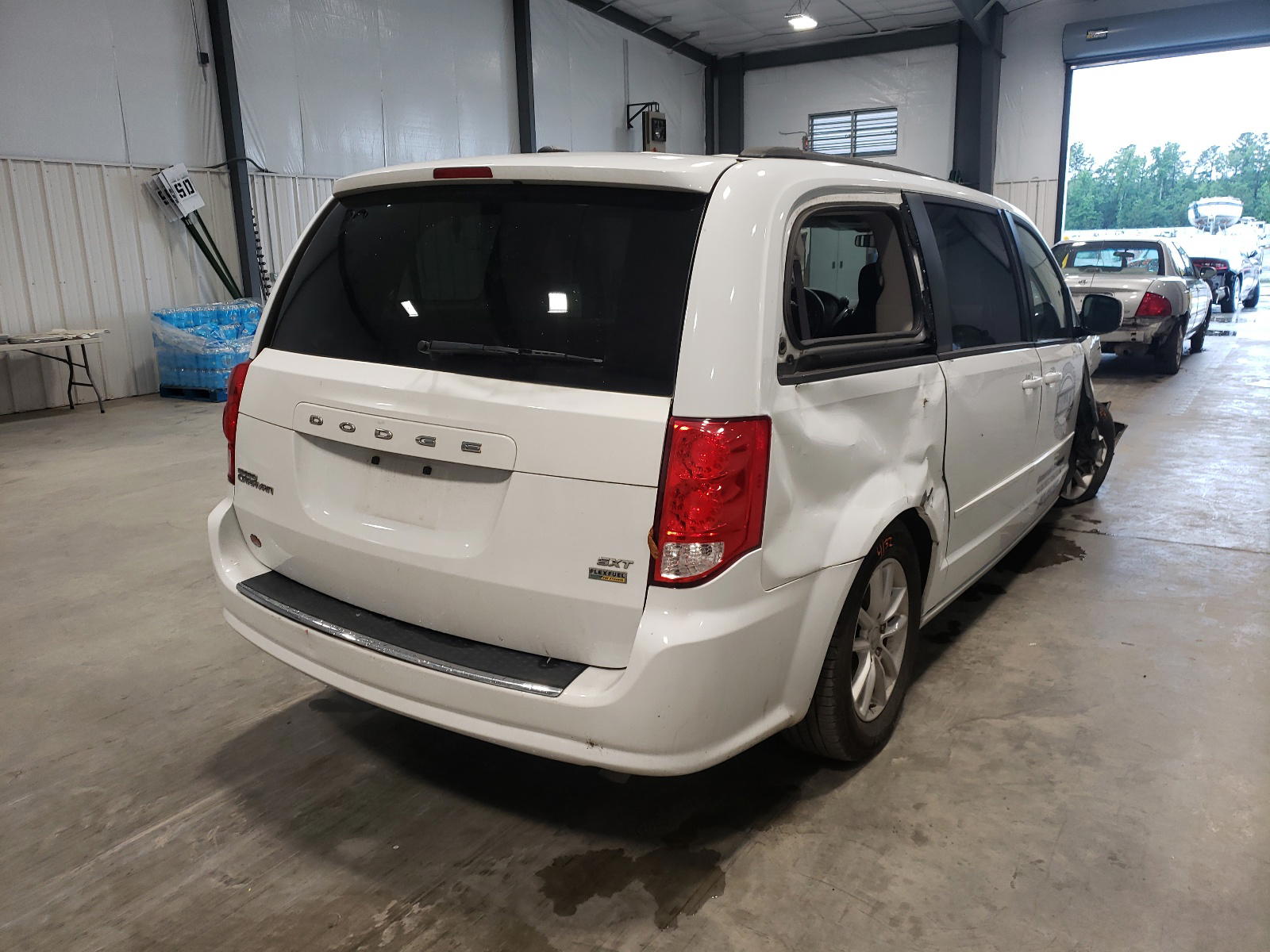 Photo 4 from auction – 2016 DODGE GRAND CARA with VIN 2C4RDGCGXGR395964