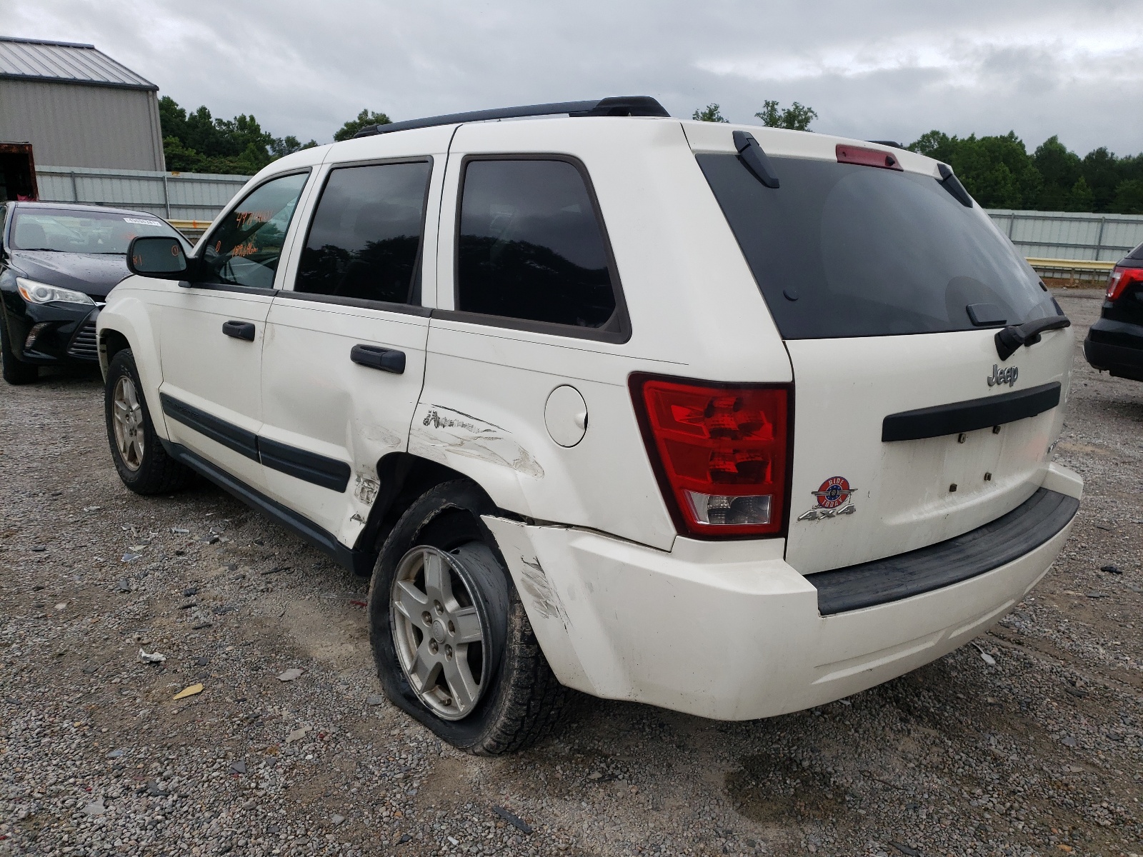Photo 3 from auction – 2005 JEEP GRAND CHER with VIN 1J4GR48K55C561747