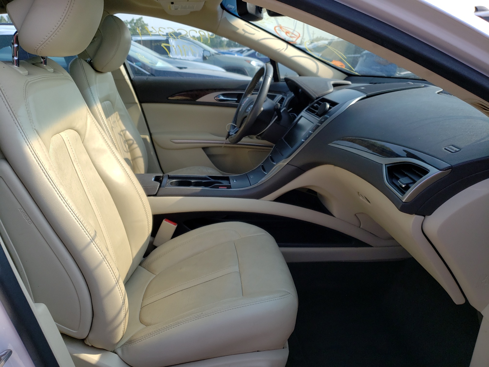 Photo 5 from auction – 2014 LINCOLN MKZ HYBRID with VIN 3LN6L2LU8ER830238