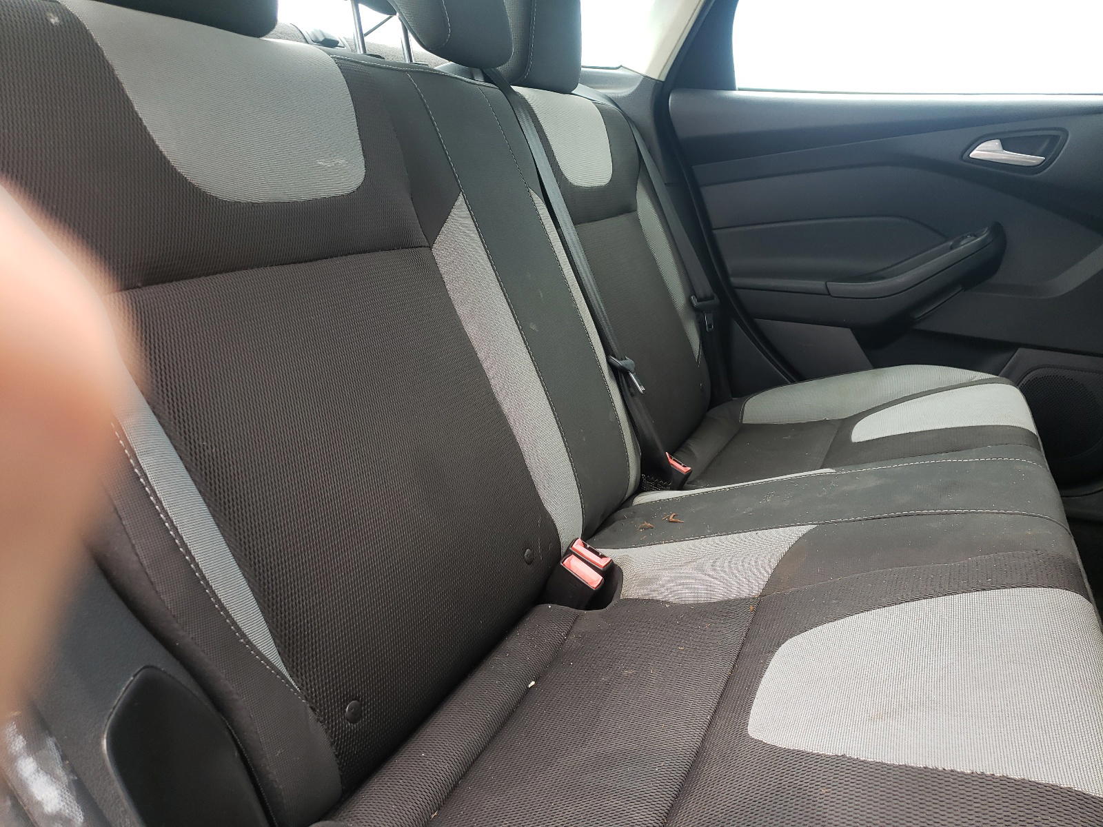 Photo 6 from auction – 2014 FORD FOCUS SE with VIN 1FADP3F25EL353384