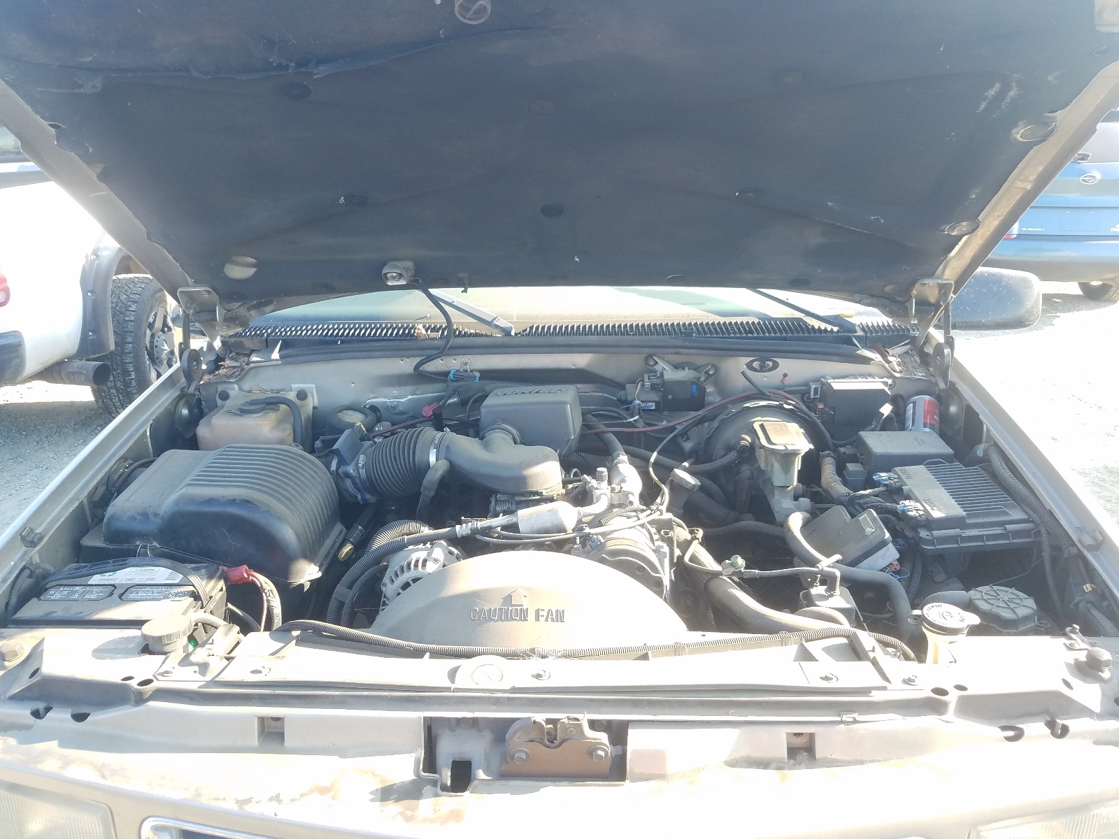 Photo 7 from auction – 1998 GMC YUKON with VIN 1GKEK13R7WJ706499
