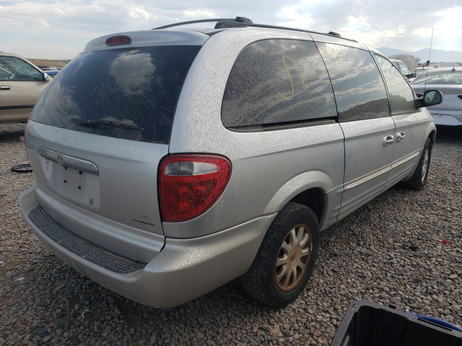Photo 4 from auction – 2002 CHRYSLER TOWN & COU with VIN 2C8GT54L52R576696
