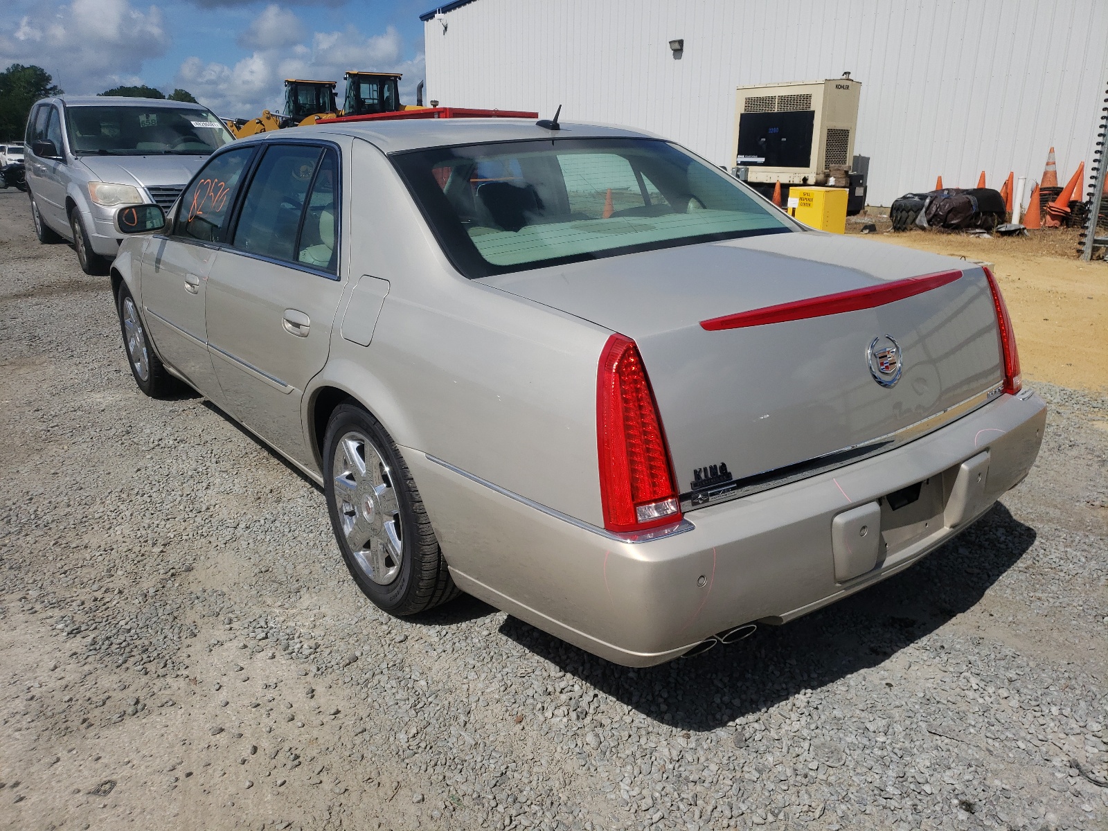 Photo 3 from auction – 2007 CADILLAC DTS with VIN 1G6KD57Y77U208548