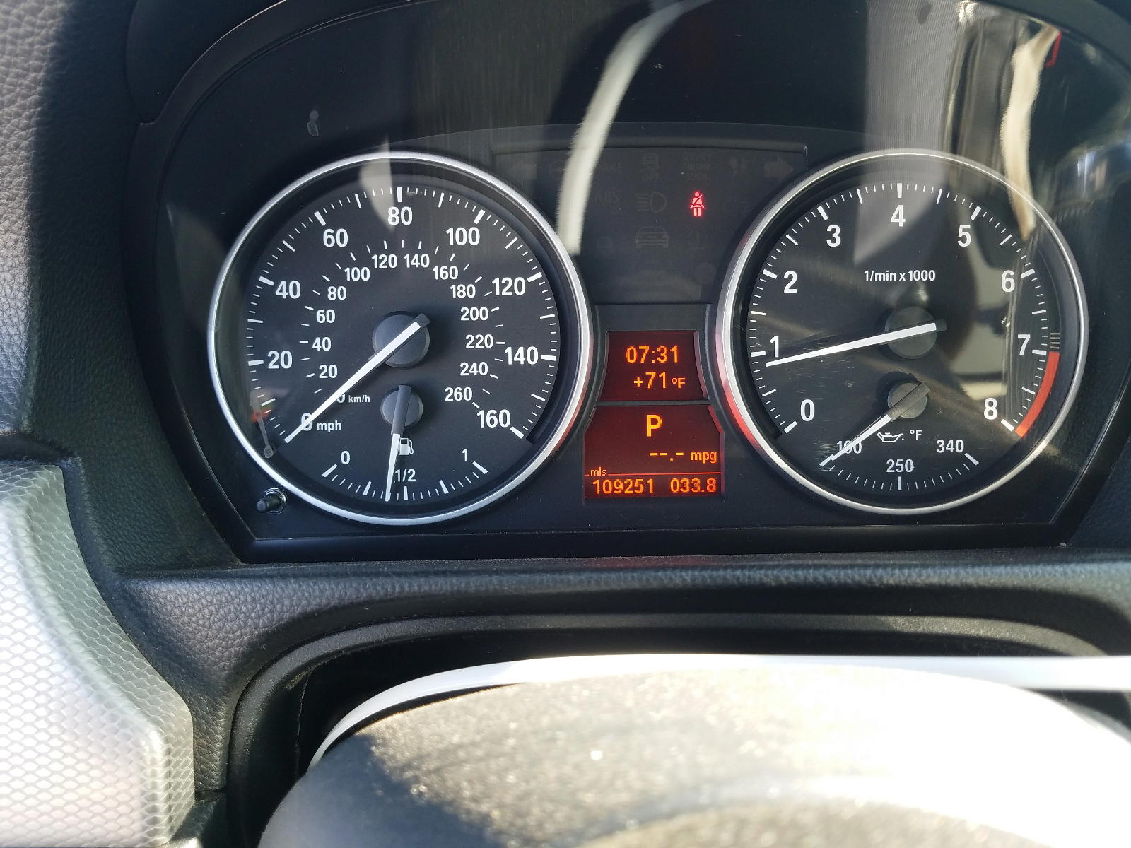 Photo 8 from auction – 2011 BMW 328 I with VIN WBAKE3C50BE768826