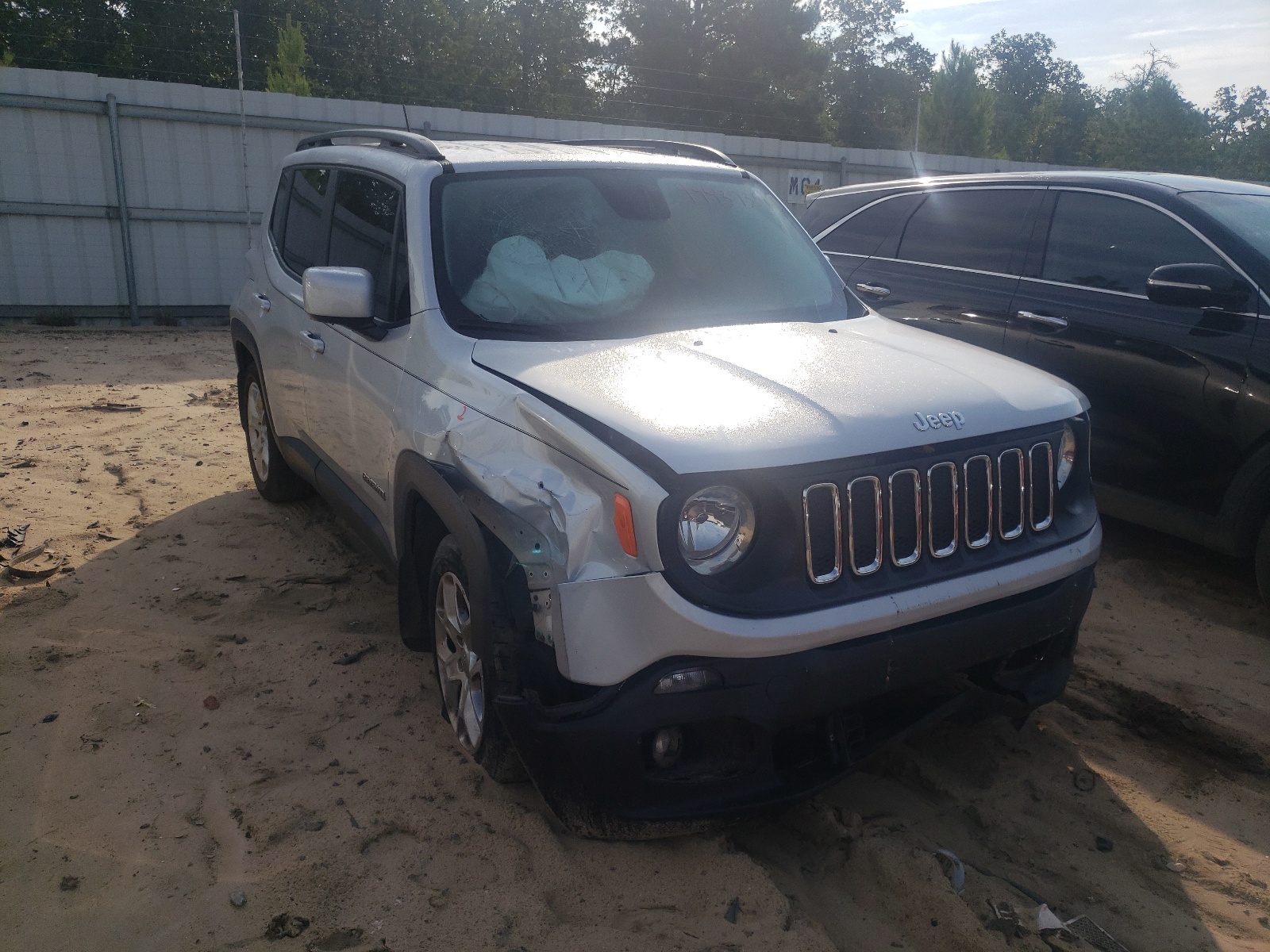 JEEP RENEGADE L 2017 with VIN ZACCJABB9HPG33181 - Photo from auction